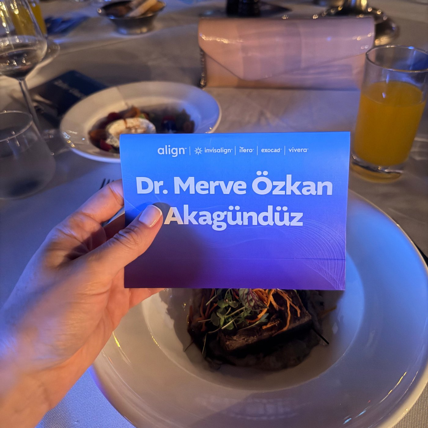 Uzm. Dt. Merve Özkan Akagündüz - Align Technology Blue Diamond Night ödül gecesi